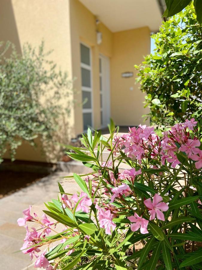 Villa Rudy Holiday Home Нивице Екстериор снимка
